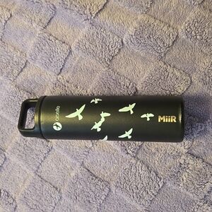 Oiselle Water bottle